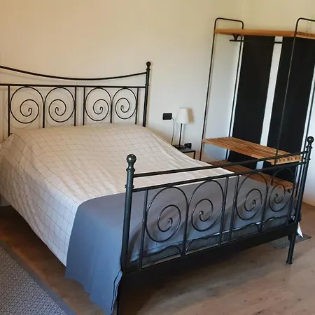 Casale Di Maro Bed and Breakfast 3*