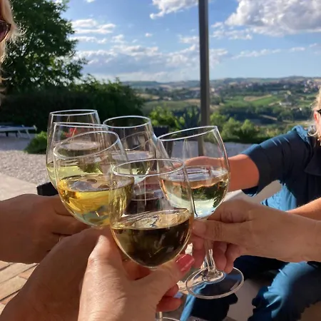 Casale Di Maro Bed and Breakfast