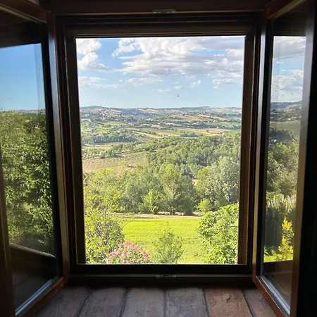 ベッド・アンド・ブレックファスト Casale Di Maro Monte Giberto