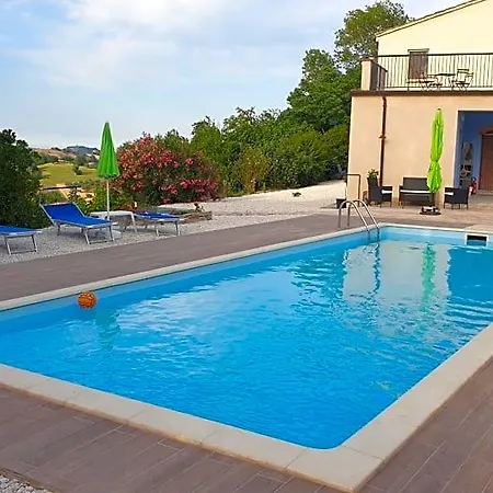Casale Di Maro Bed & Breakfast 3*